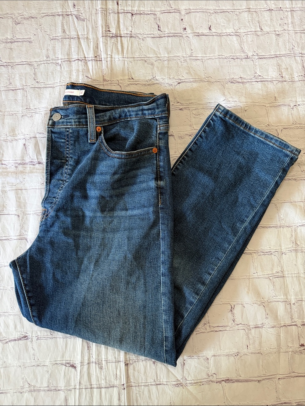 Levi's Women’s Wedgie Straight Jeans Size 32 Medium Wash, Stretch